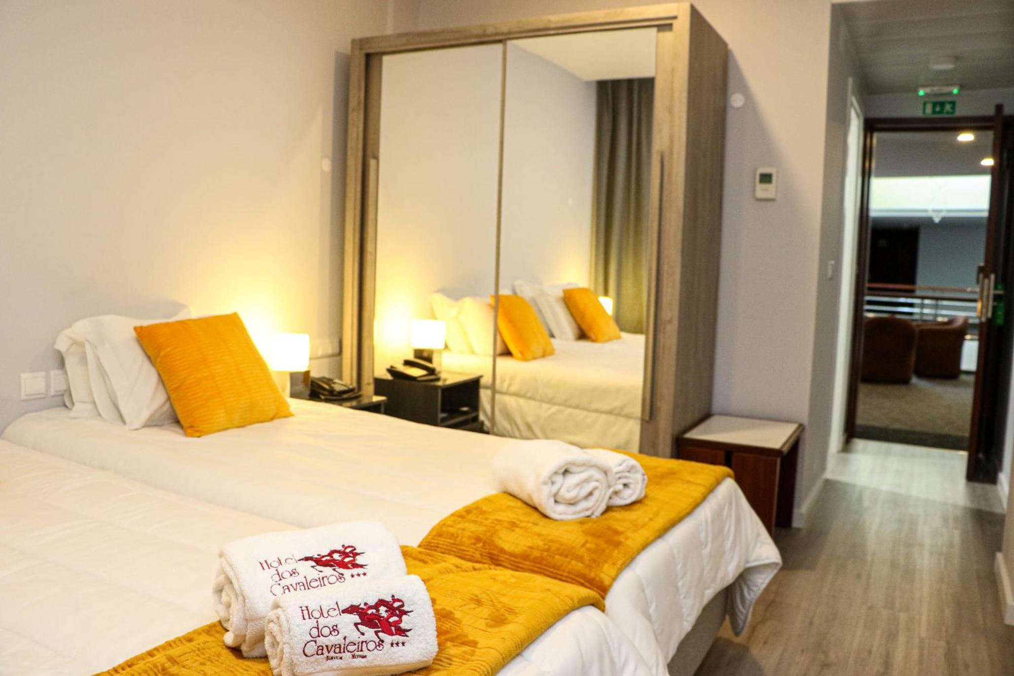 Hotel Dos Cavaleiros Torres Novas Buitenkant foto