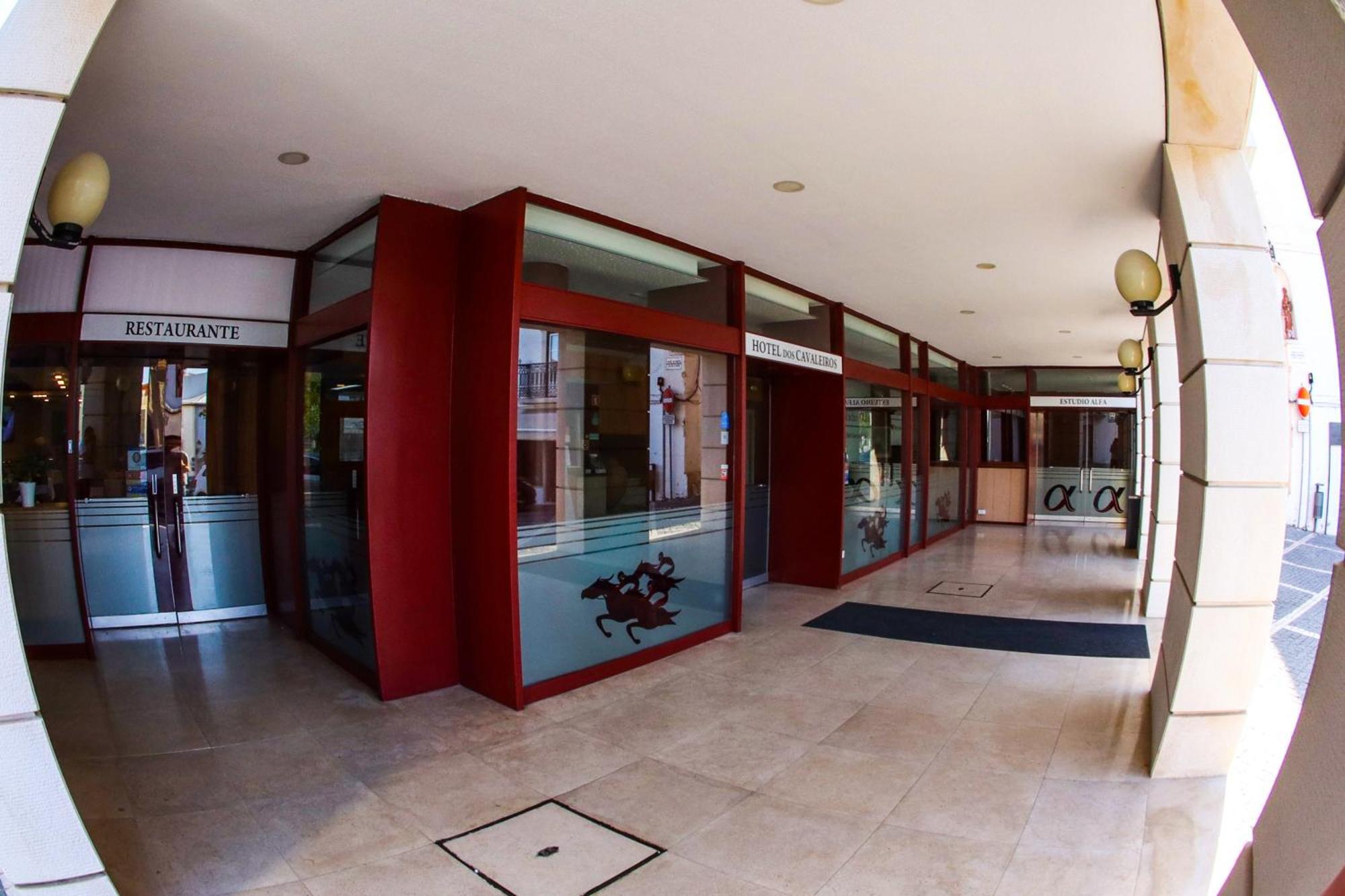 Hotel Dos Cavaleiros Torres Novas Buitenkant foto