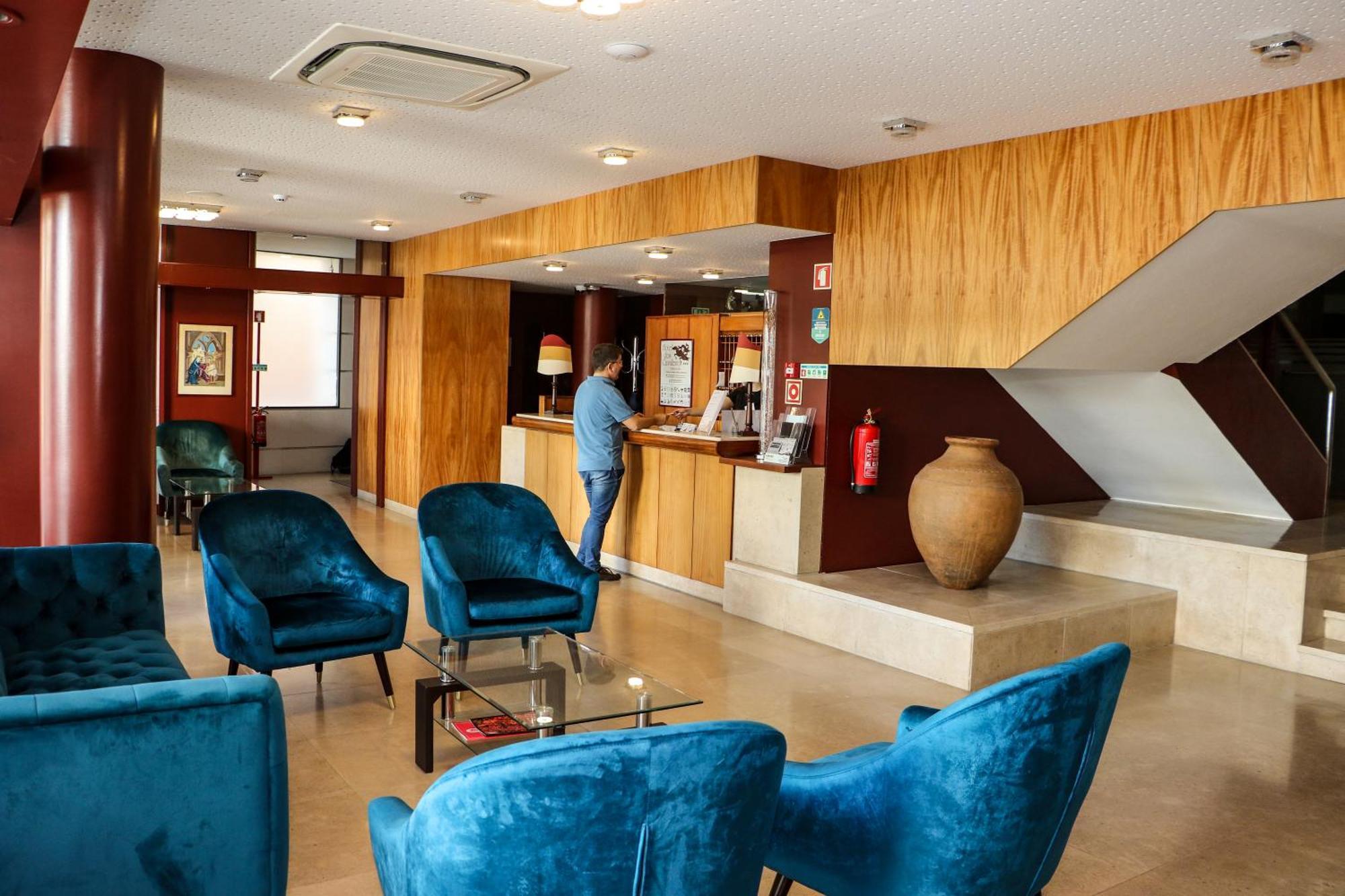 Hotel Dos Cavaleiros Torres Novas Buitenkant foto