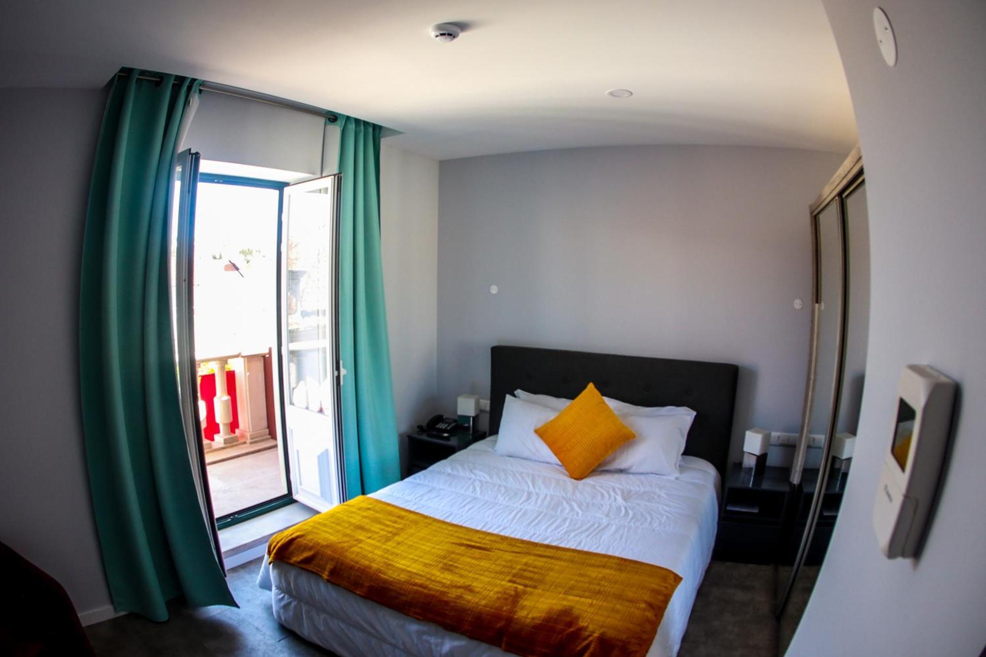 Hotel Dos Cavaleiros Torres Novas Buitenkant foto