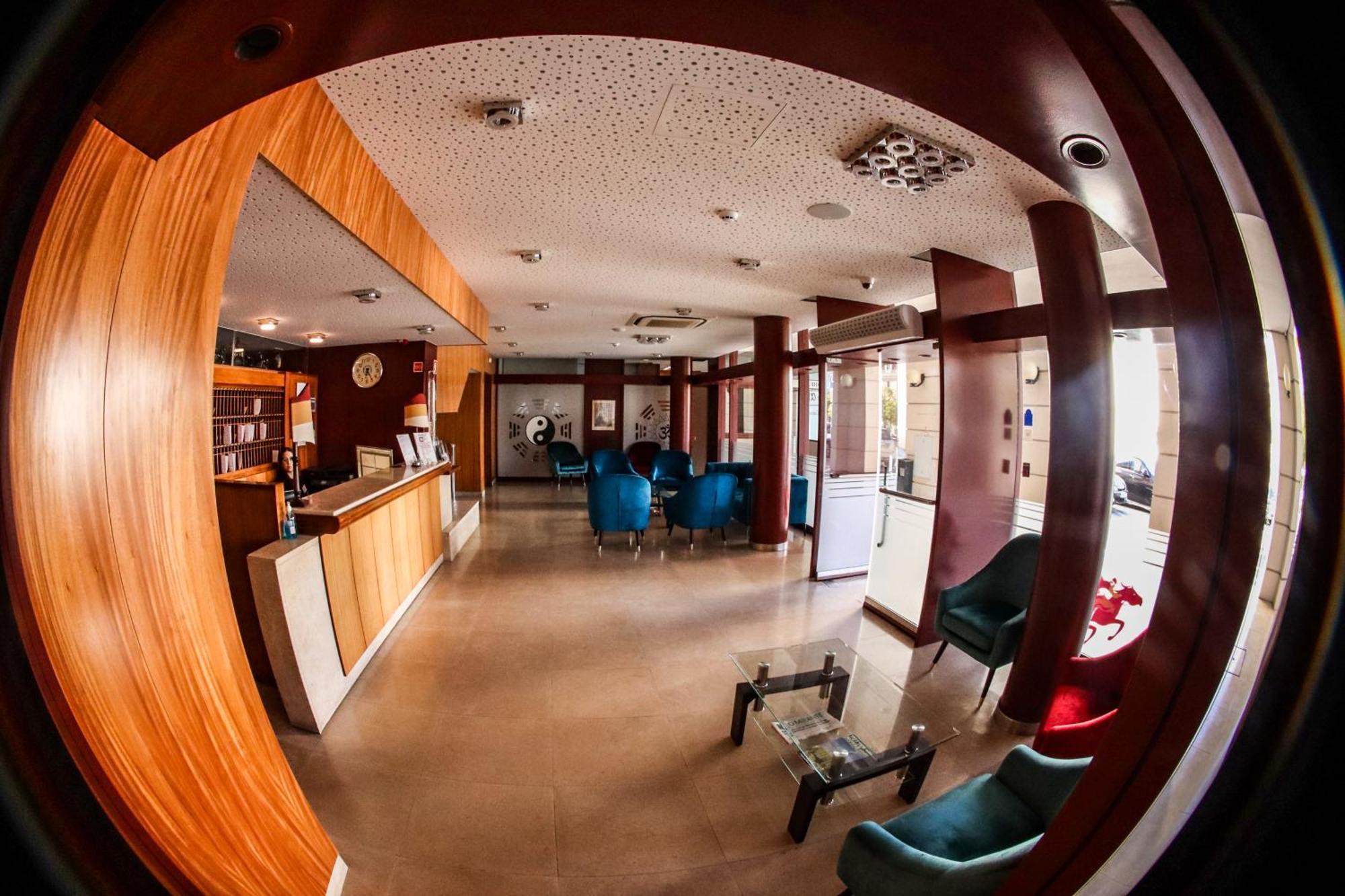 Hotel Dos Cavaleiros Torres Novas Buitenkant foto