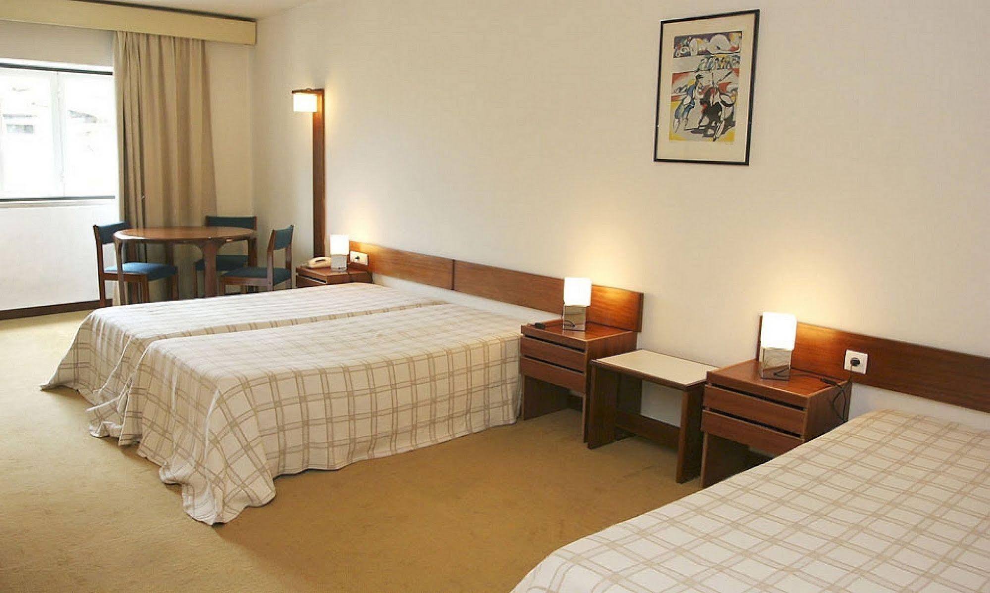Hotel Dos Cavaleiros Torres Novas Buitenkant foto