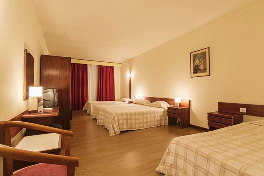 Hotel Dos Cavaleiros Torres Novas Buitenkant foto